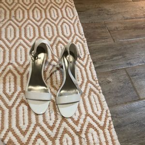 Worthington white pumps